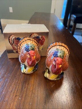 Ceramic Turkey Salt and Pepper Shaker Set - Brown and Red